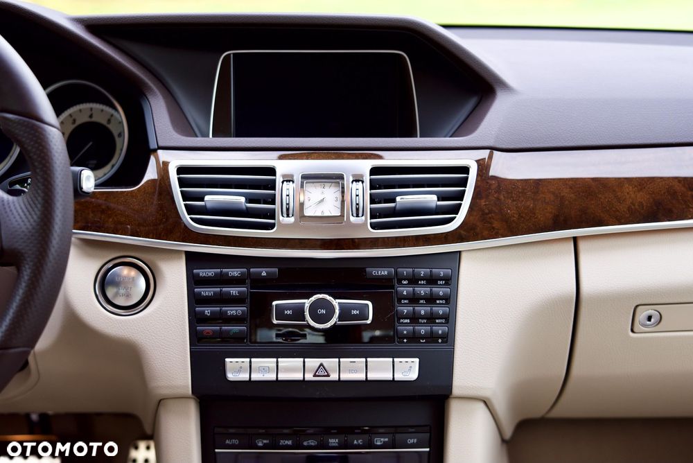 Mercedes-Benz Klasa E 350 4-Matic Avantgarde - 31