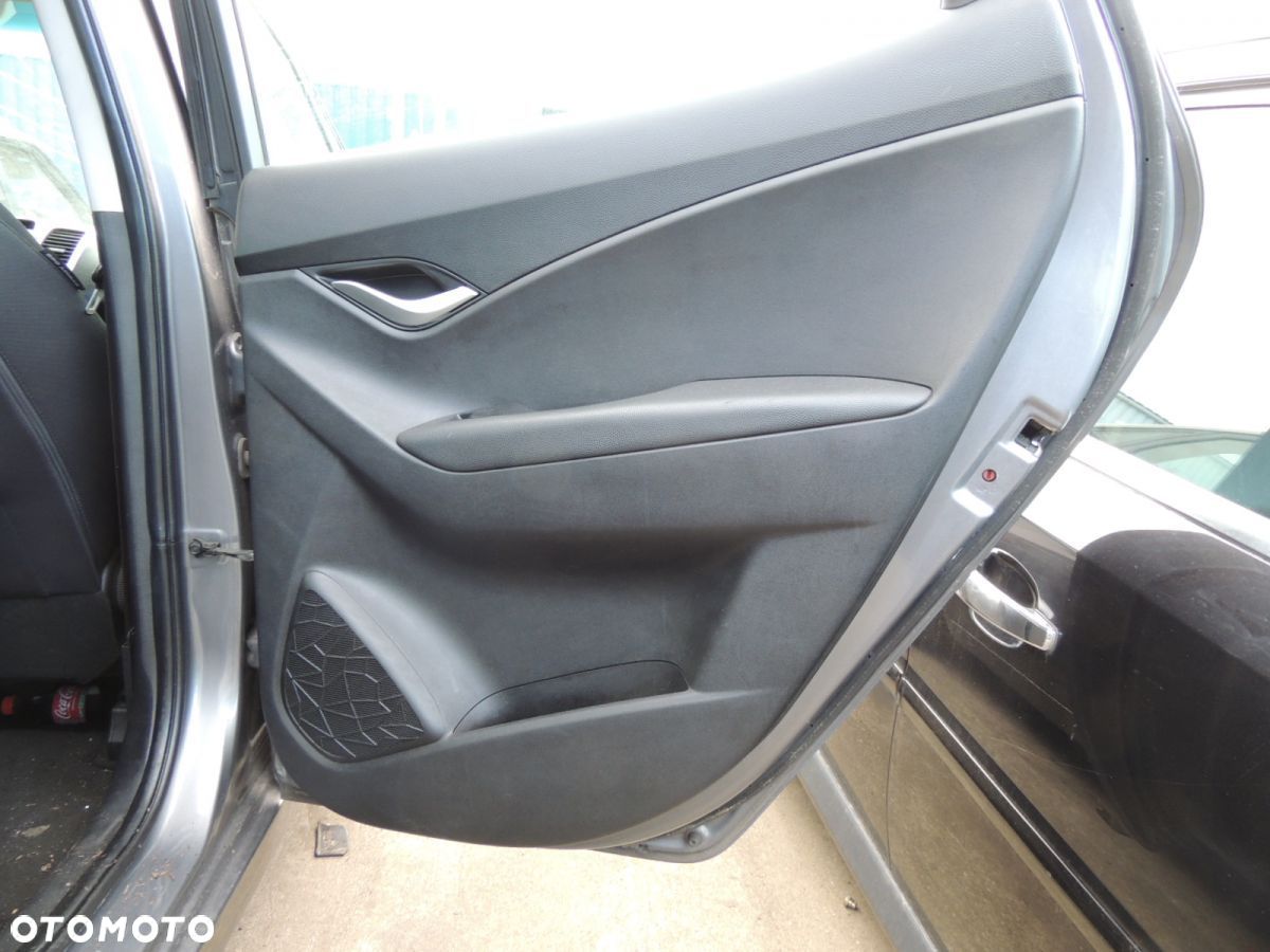 Zamek drzwi lewy prawy tył Hyundai ix20 '13 1.6 - 1
