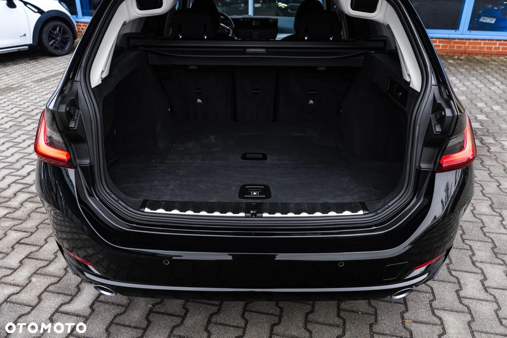 BMW Seria 3 318d - 16