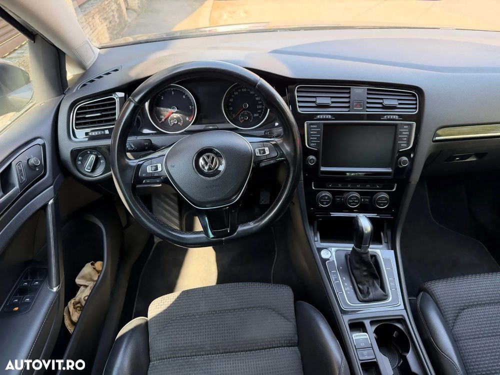 Volkswagen Golf 2.0 TDI DPF DSG Highline - 11