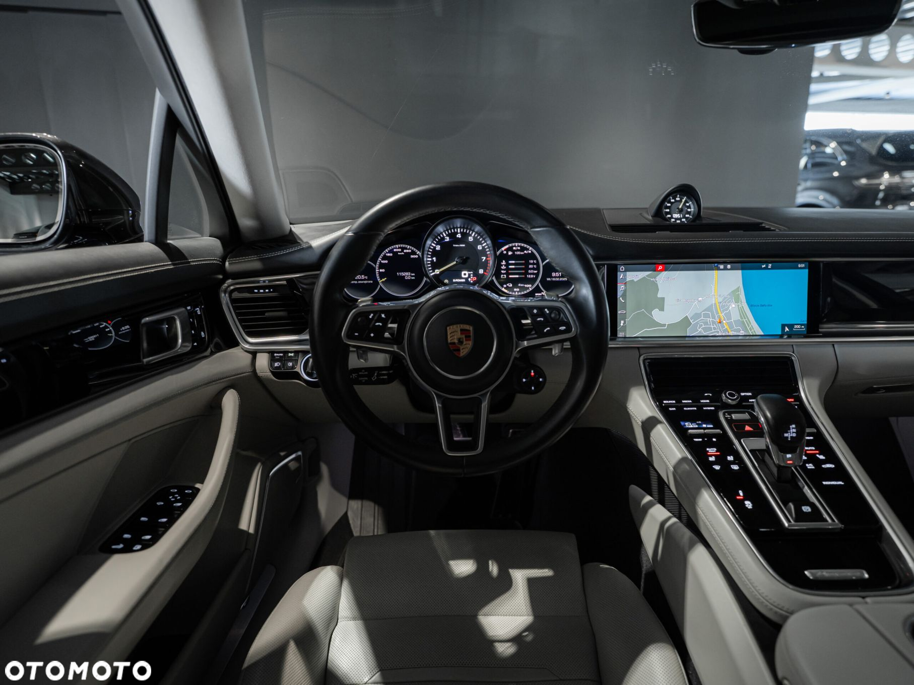 Porsche Panamera - 26