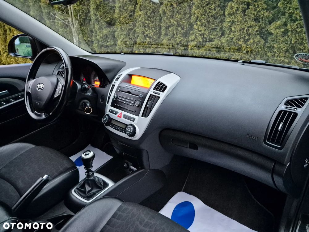 Kia Ceed 2.0 CVVT Spirit - 37