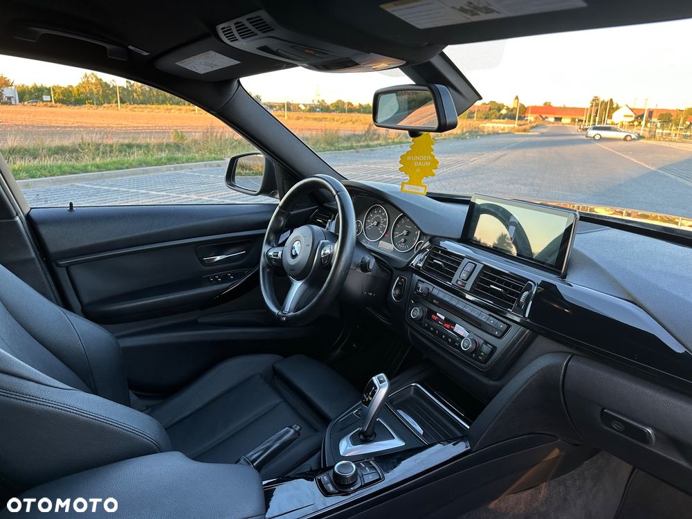 BMW Seria 3 320i - 19