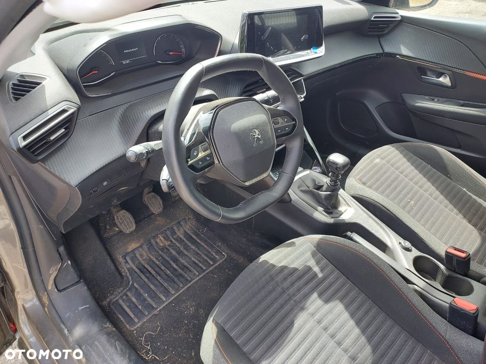 Peugeot 208 PureTech 100 Allure - 13