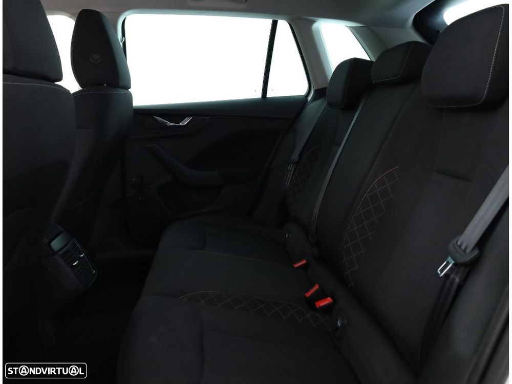 Skoda Kamiq 1.0 TSI Ambition DSG - 10