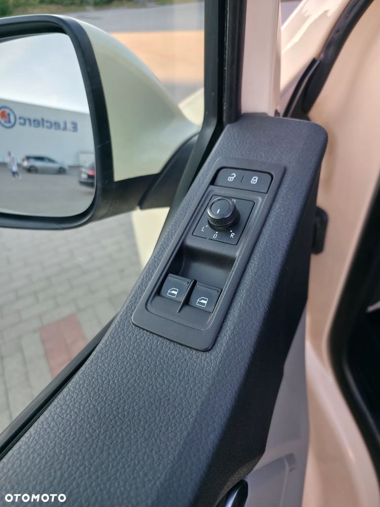 Volkswagen Caravelle 2.0 TDI L2 Trendline DSG - 6