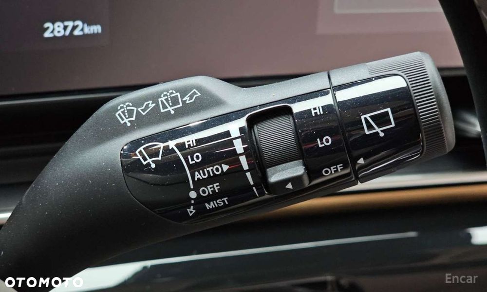 Kia Carnival - 28
