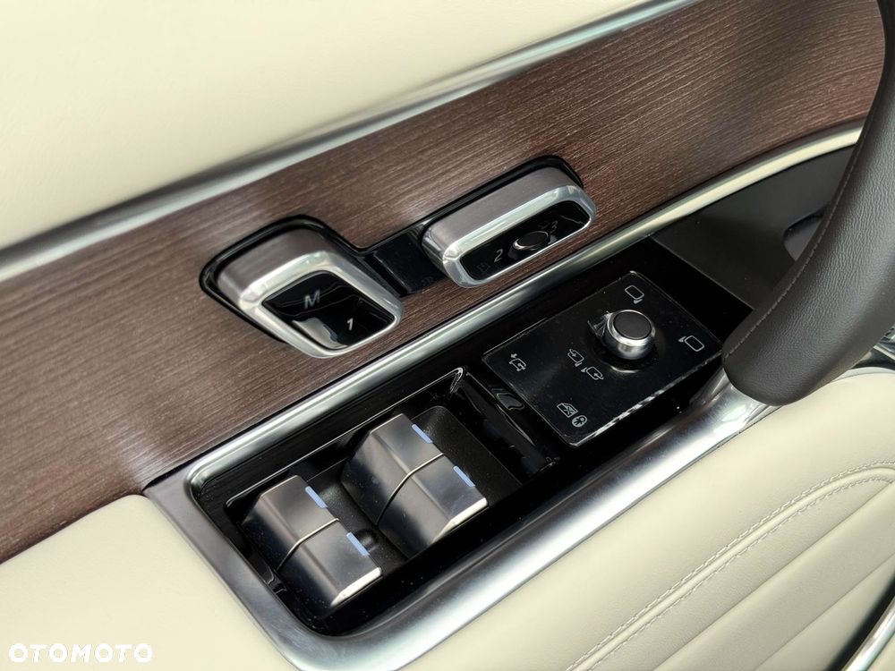 Land Rover Range Rover D350 Autobiography - 12