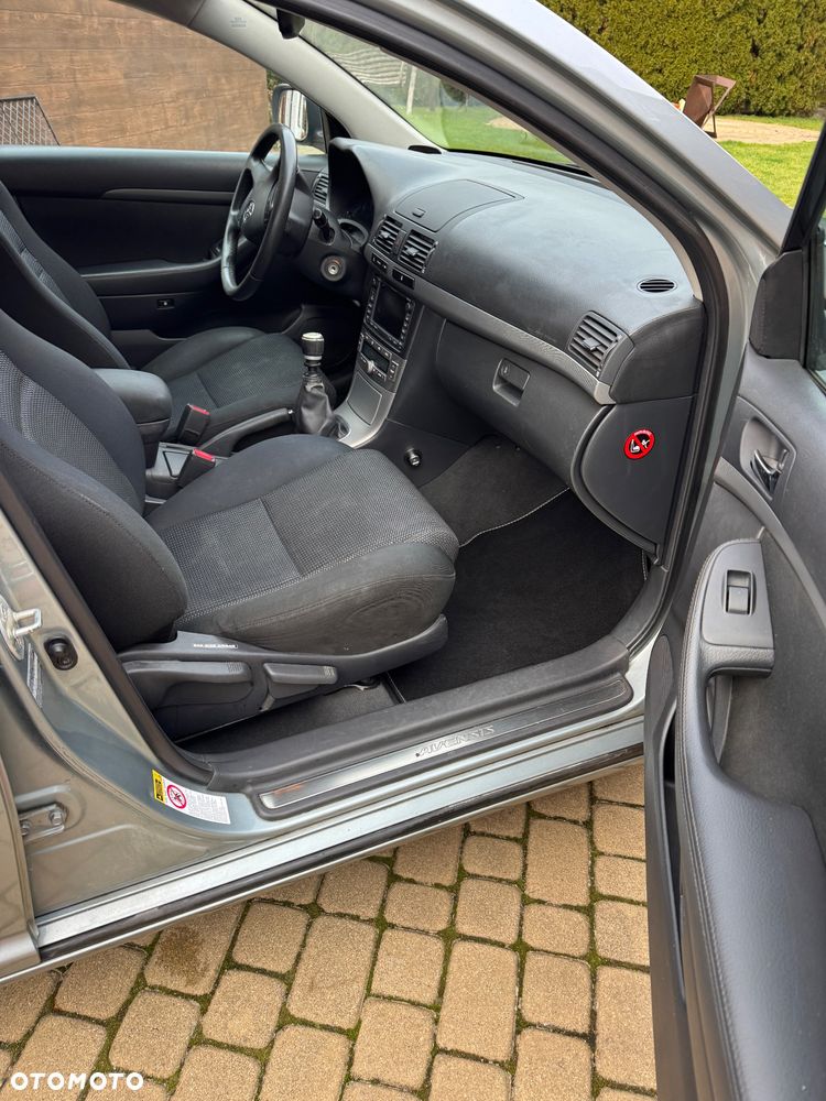 Toyota Avensis 2.0 D-4D Sol plus+NAVI - 18