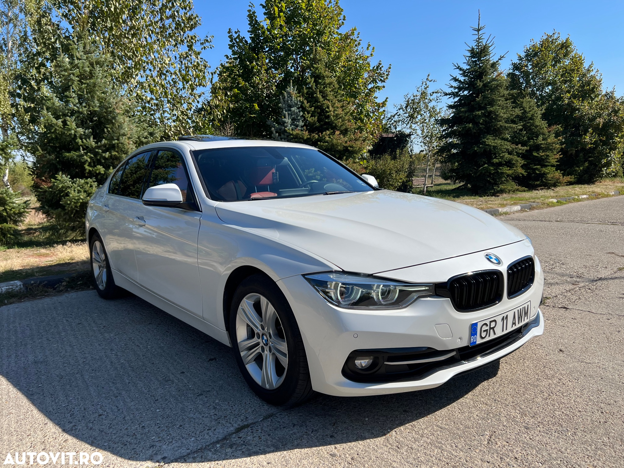 BMW Seria 3 330i Touring Aut. Sport Line - 2