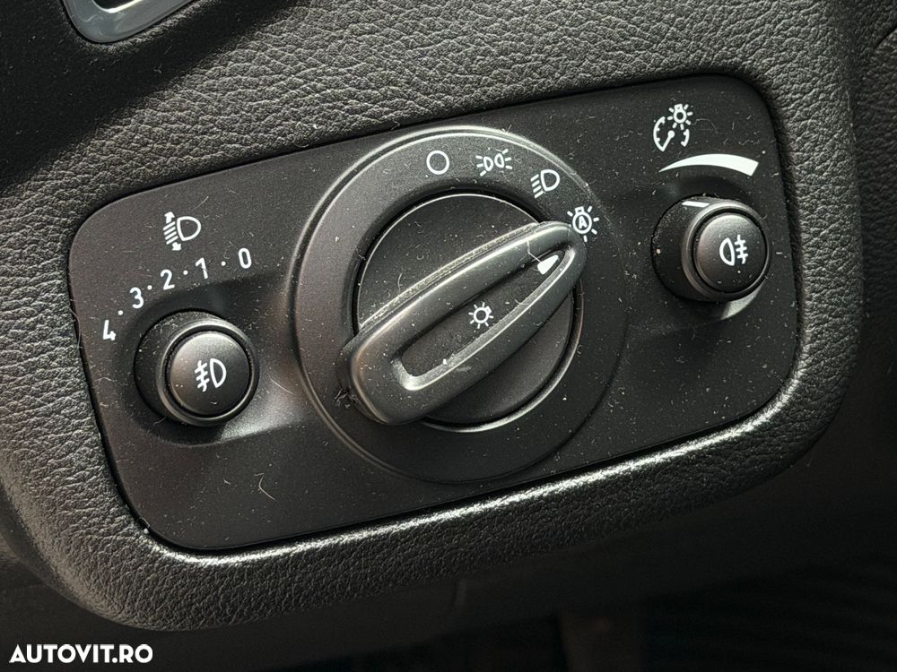 Ford Kuga 2.0 TDCi 2x4 Trend - 20