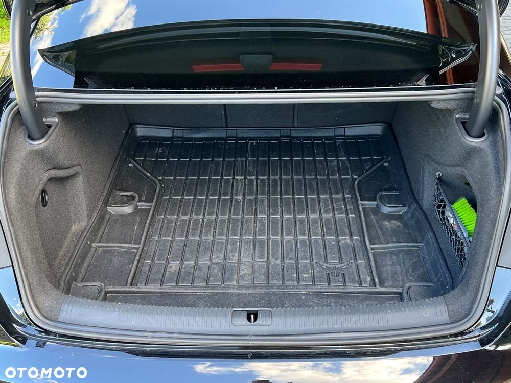 Audi A4 Limousine - 37