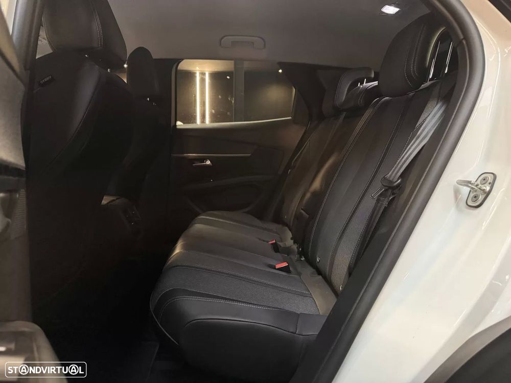Peugeot 3008 - 23