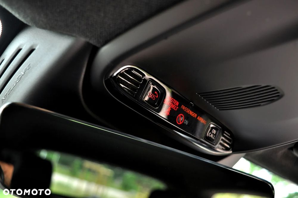 Volvo XC 40 T3 R-Design - 38