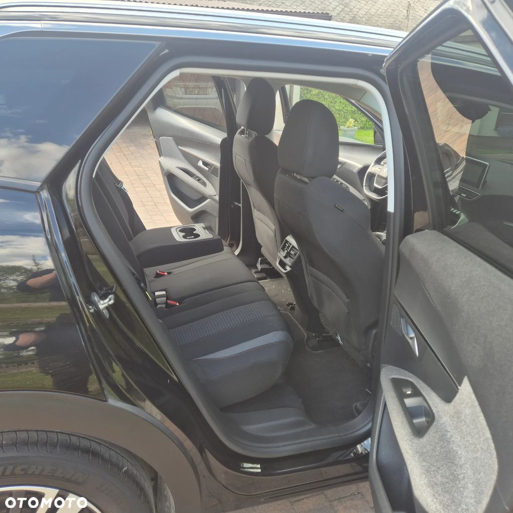 Peugeot 3008 PureTech 130 Stop & Start GPF Allure - 11