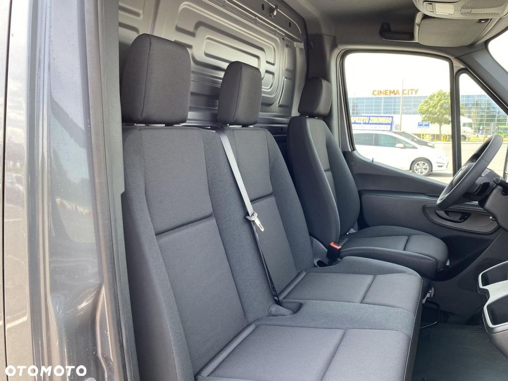 Mercedes-Benz Sprinter - 17