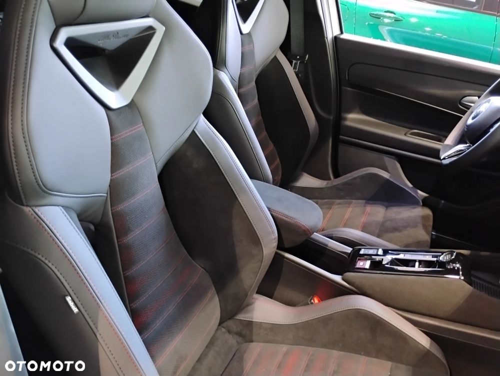 Alfa Romeo Junior 1.2 mHEV Ibrida Speciale eDCT - 19