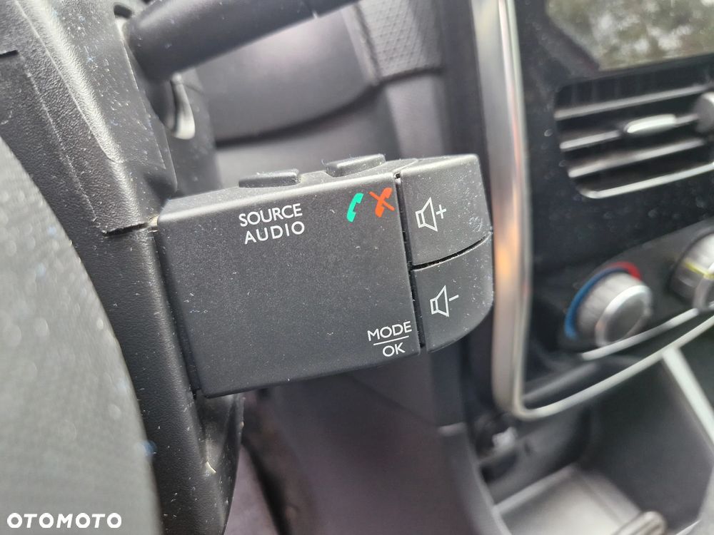 Renault Clio 1.2 16V 75 Life - 14