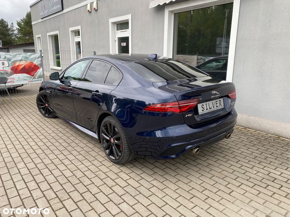 Jaguar XE P300 AWD R-Dynamic HSE - 19
