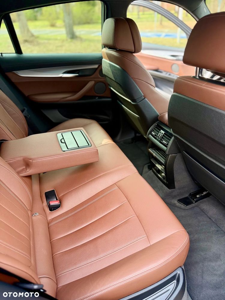 BMW X6 xDrive40d - 17