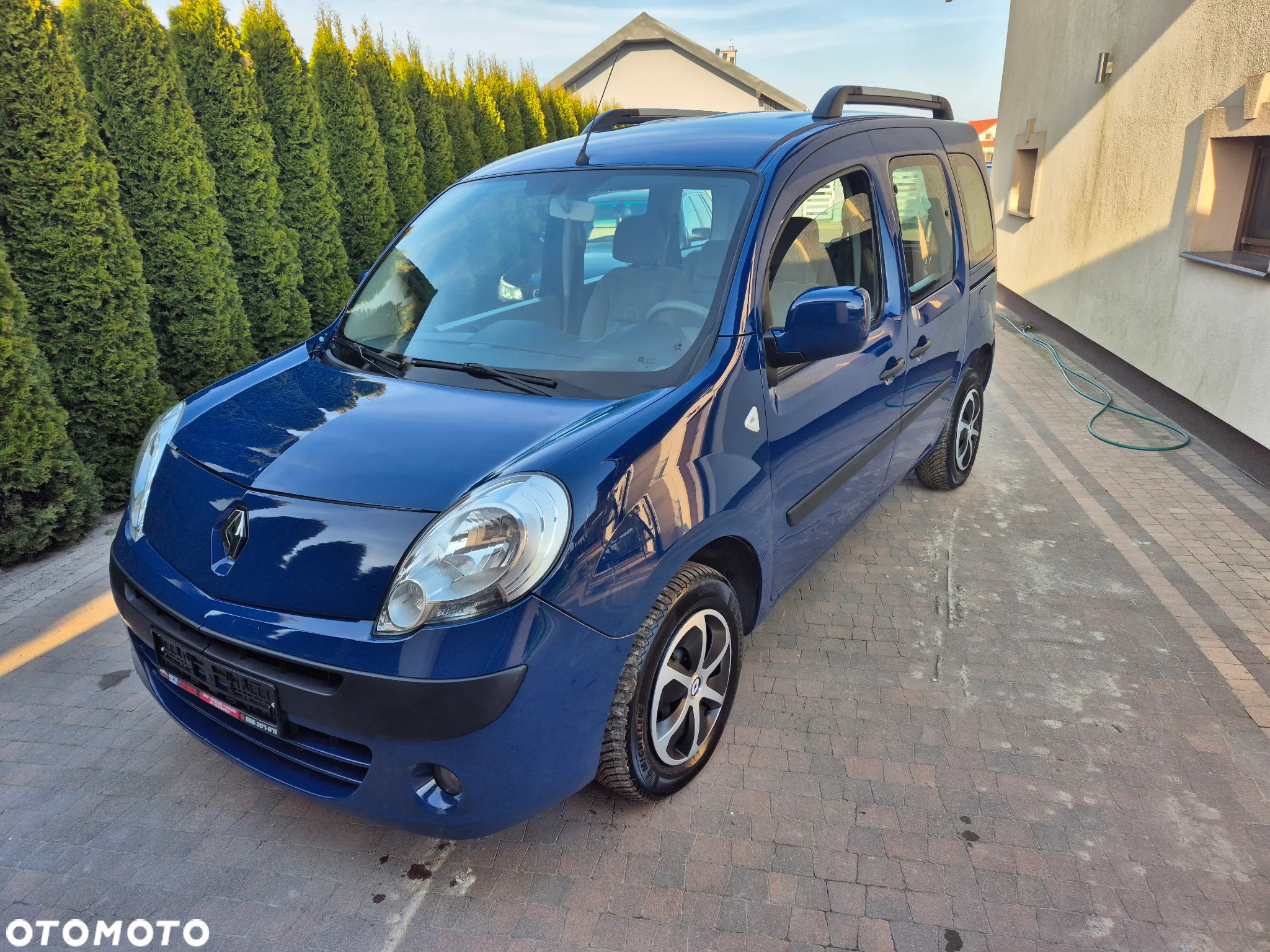 Renault Kangoo 1.6 8V 90 Happy Family - 6