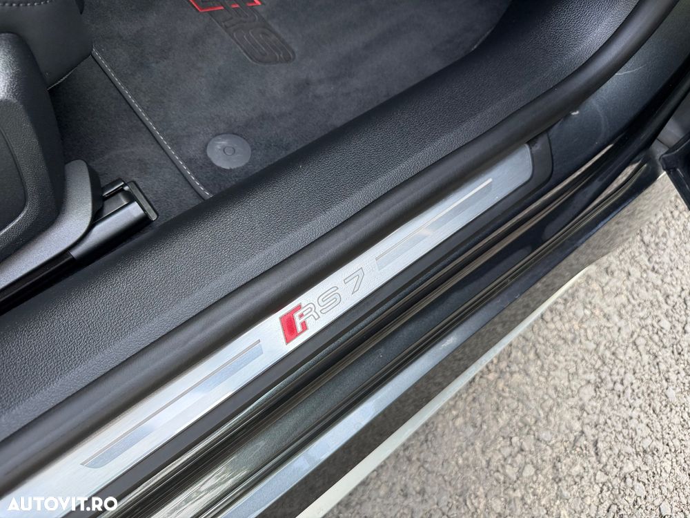 Audi RS7 4.0 TFSI quattro Tiptronic - 24