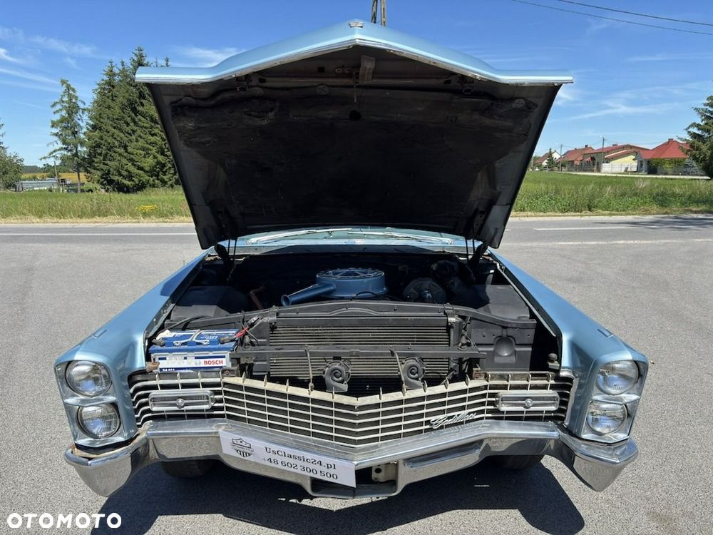 Cadillac Deville - 37