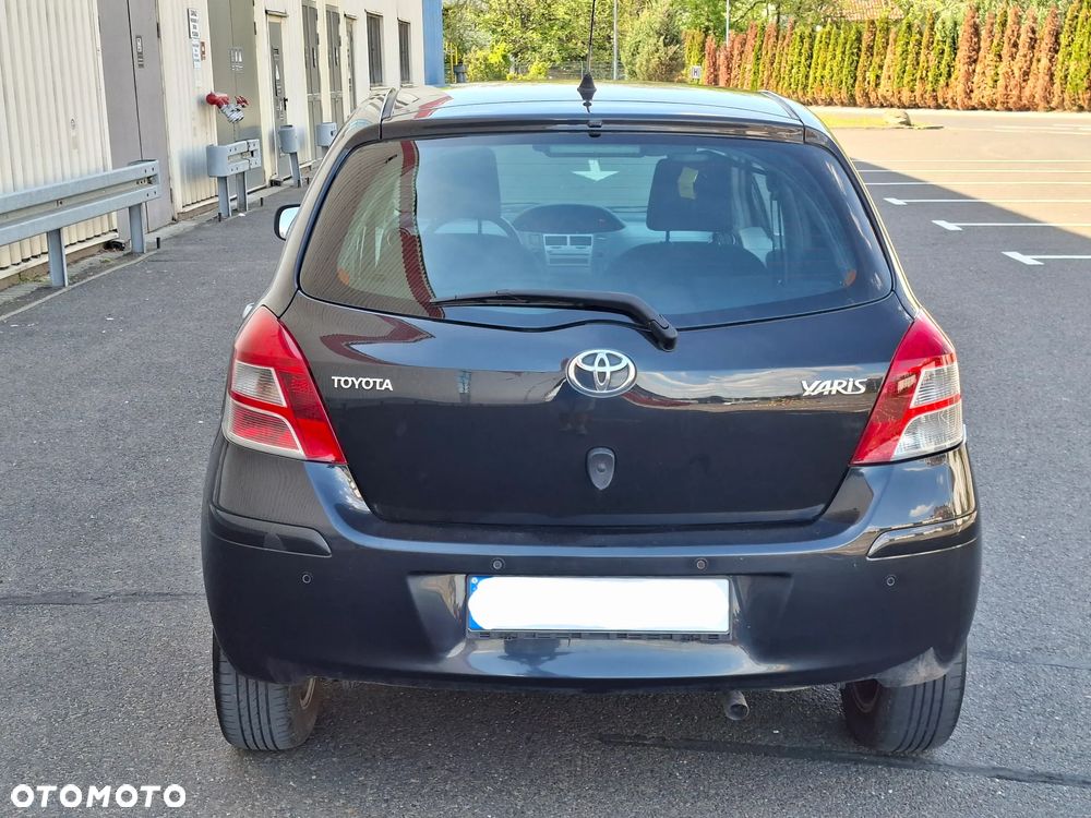 Toyota Yaris - 11