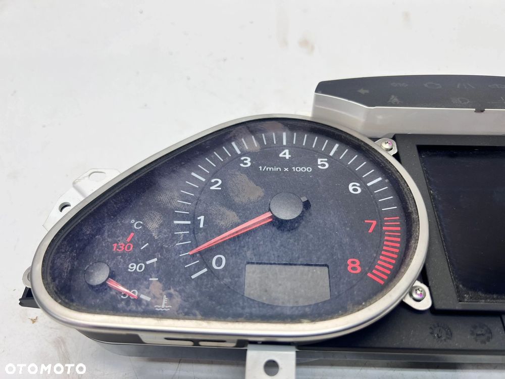 LICZNIK ZEGARY AUDI A6 C6 2.4 4F0920901F - 3