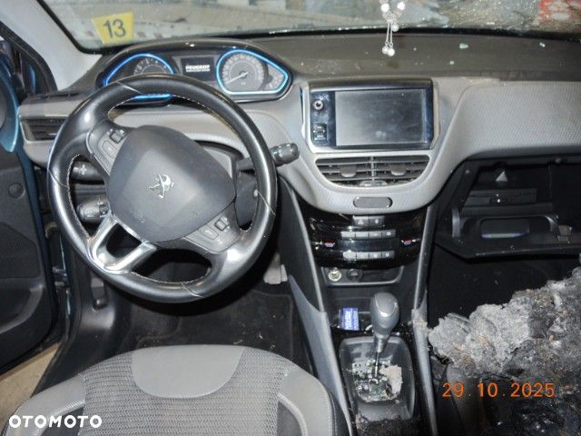 Peugeot 2008 PureTech 110 GPF Stop&Start EAT6 Allure - 11