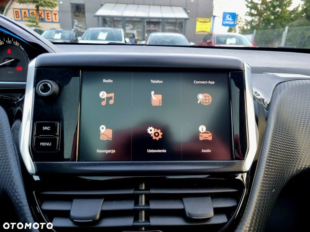 Peugeot 2008 1.2 Pure Tech Allure S&S - 19