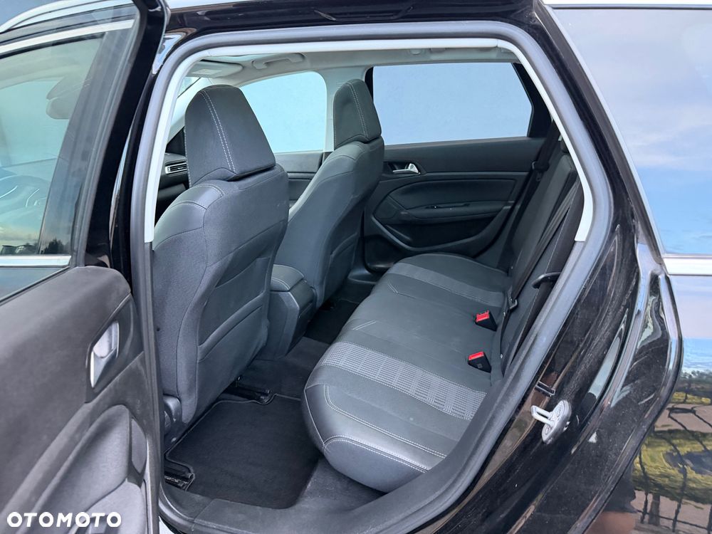 Peugeot 308 1.2 PureTech GPF Allure S&S - 7