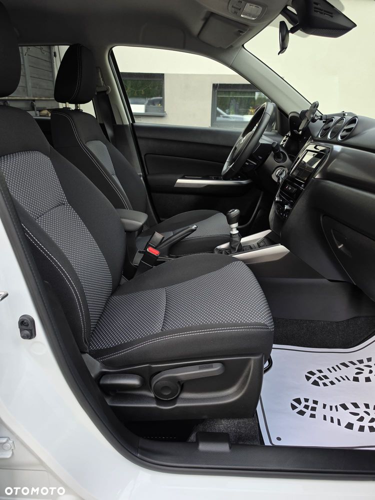 Suzuki Vitara 1.4 Boosterjet SHVS Premium 2WD - 17