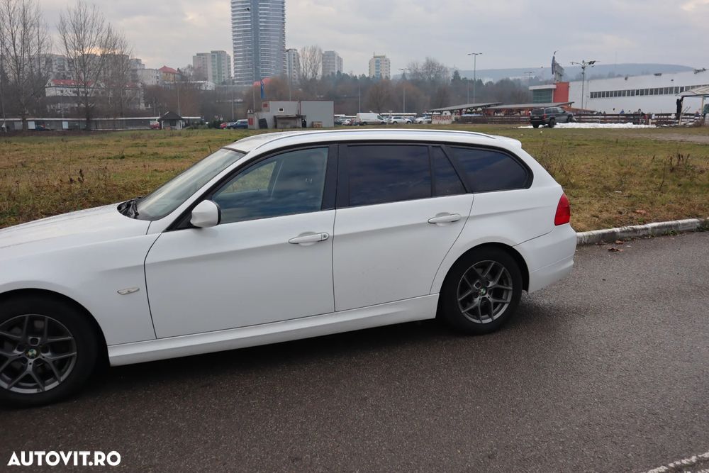 BMW Seria 3 318d - 4