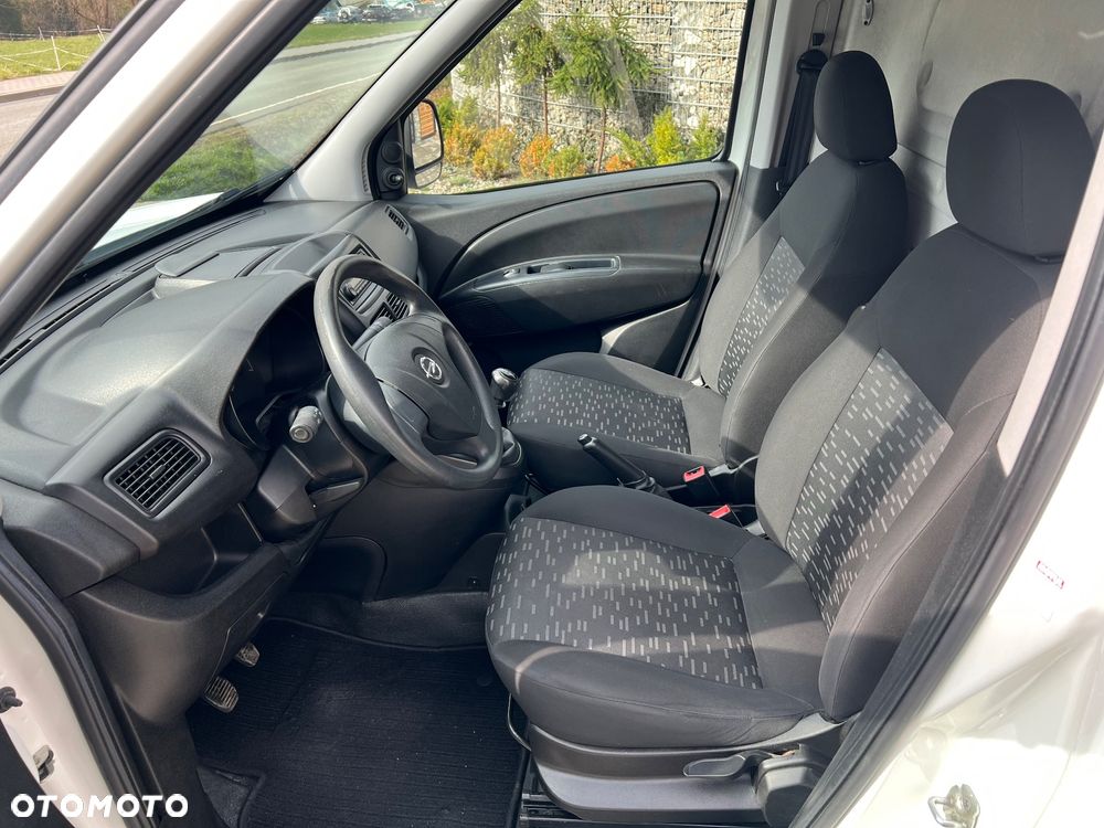 Opel COMBO - 10