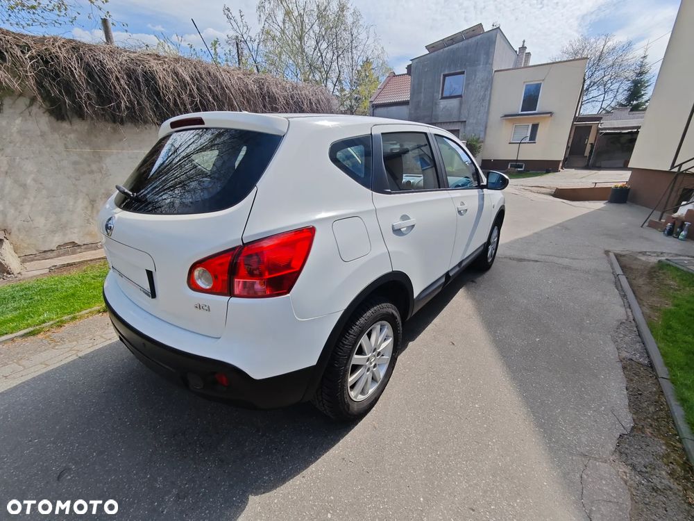 Nissan Qashqai 2.0 dCi Visia - 4