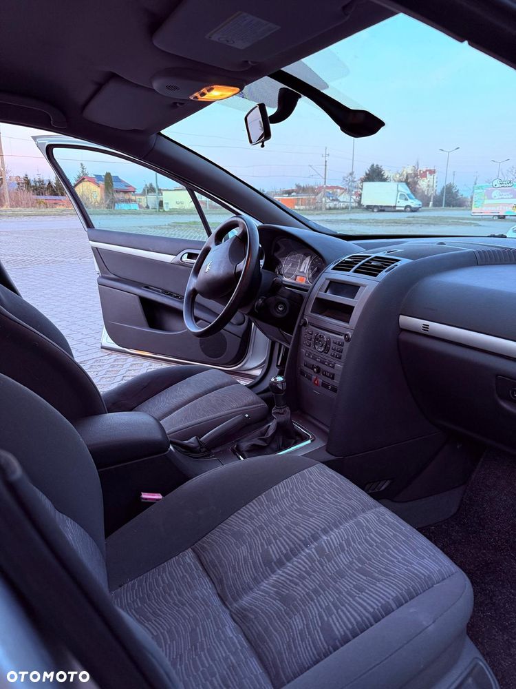 Peugeot 407 115 - 12