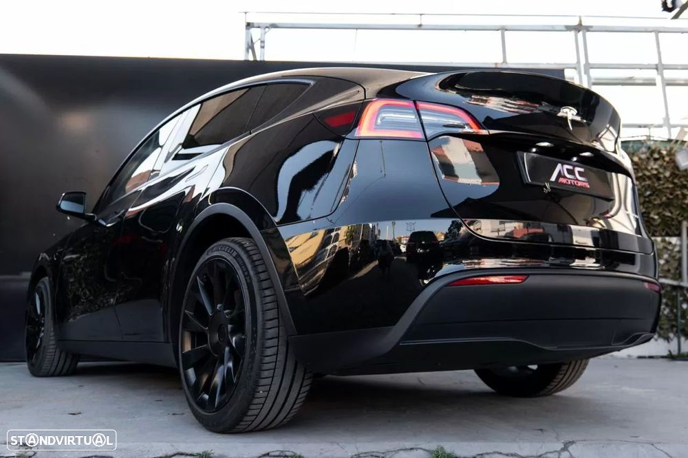 Tesla Model Y Long Range Dual Motor AWD - 15