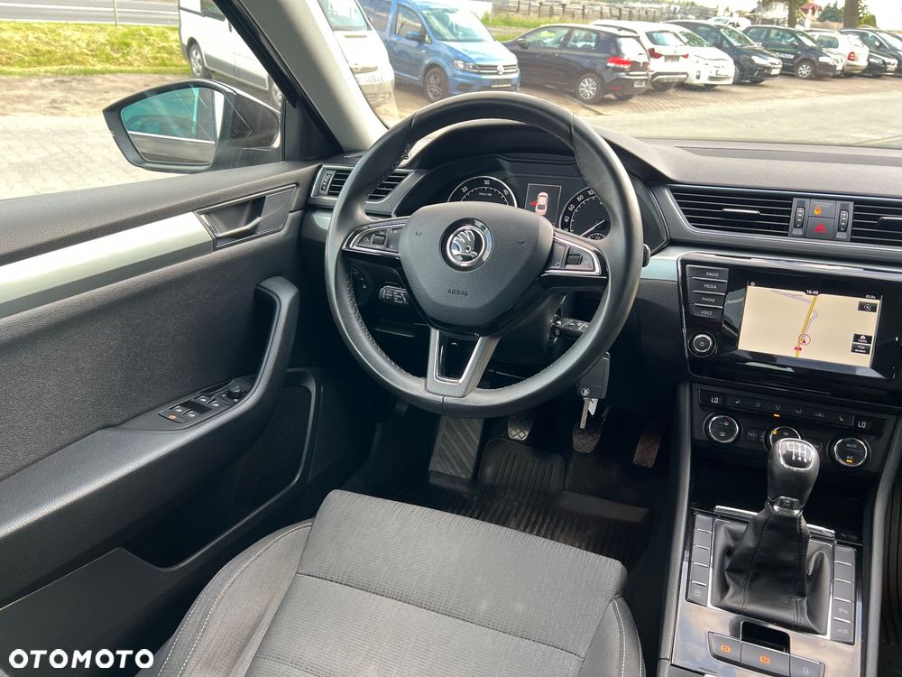 Skoda Superb 1.6 TDI GreenLine - 17