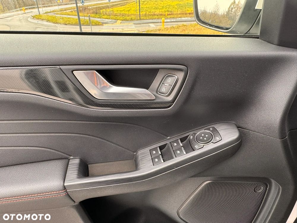 Ford Kuga 2.0 EcoBlue AWD ST-Line X - 12