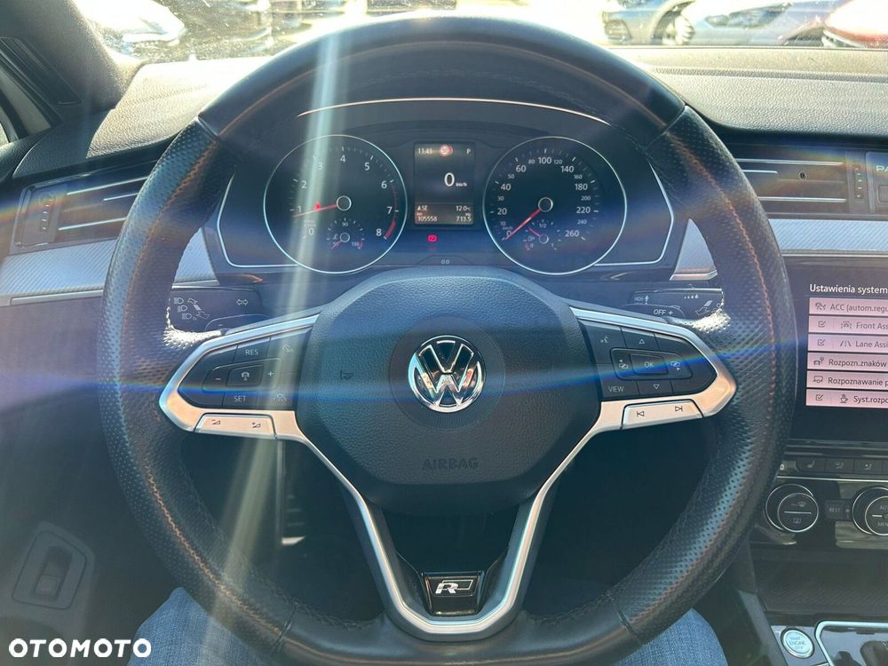 Volkswagen Passat 2.0 TSI Elegance DSG - 8