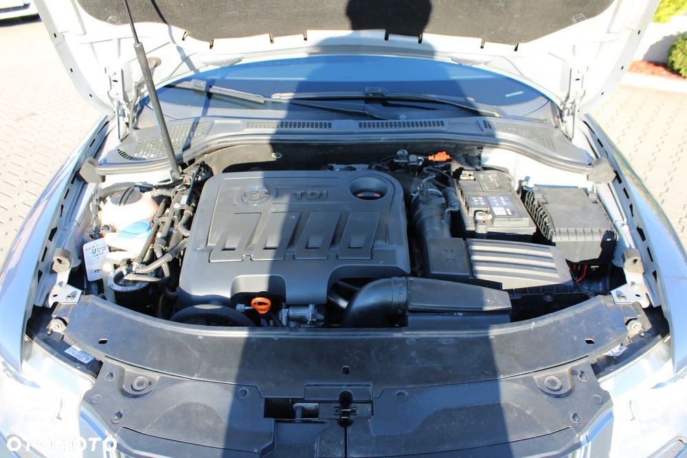 Skoda Superb 2.0 TDI Ambition DSG - 38