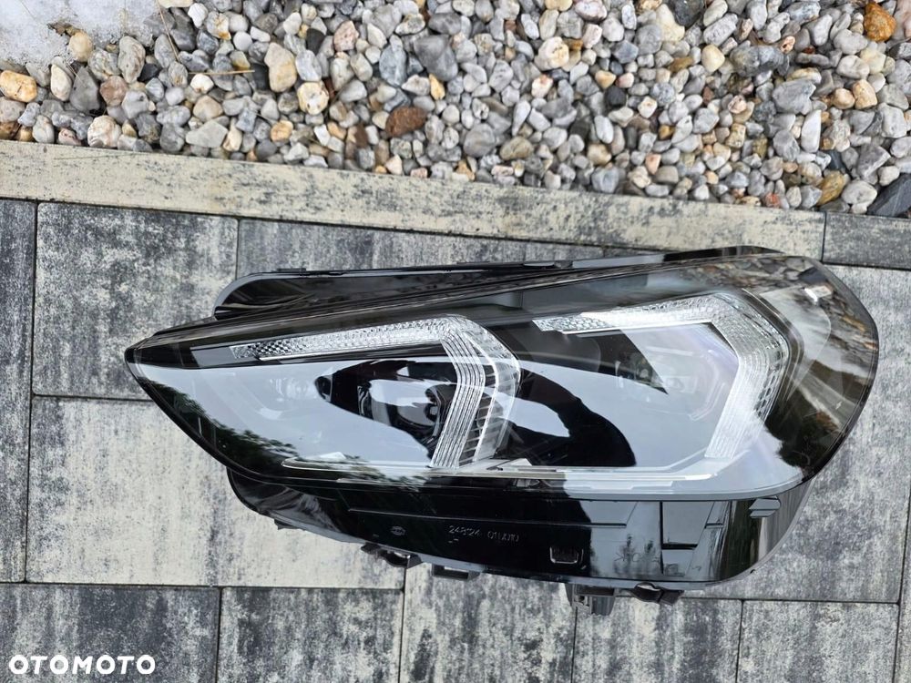 BMW X1 U11 Lampa lewa przód Full Led Adaptive 5A5BD47-02 Srebna - 3