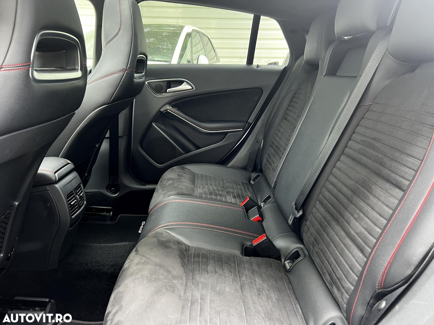 Mercedes-Benz CLA - 22