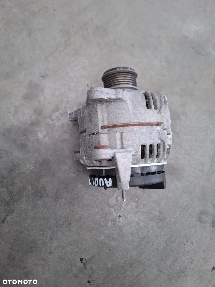 Audi TT 2.0 TFSI alternator 06F903023F - 2
