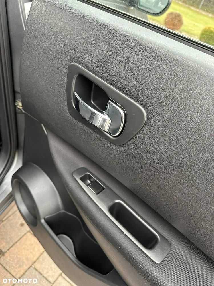 Nissan Qashqai - 32