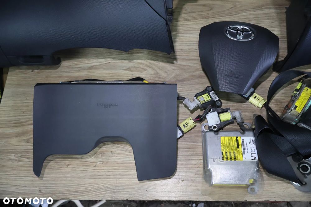 TOYOTA YARIS II LIFT 09-11 DESKA ROZDZIELCZA KONSOLA PASY AIRBAG KOMPLET EUROPA - 2