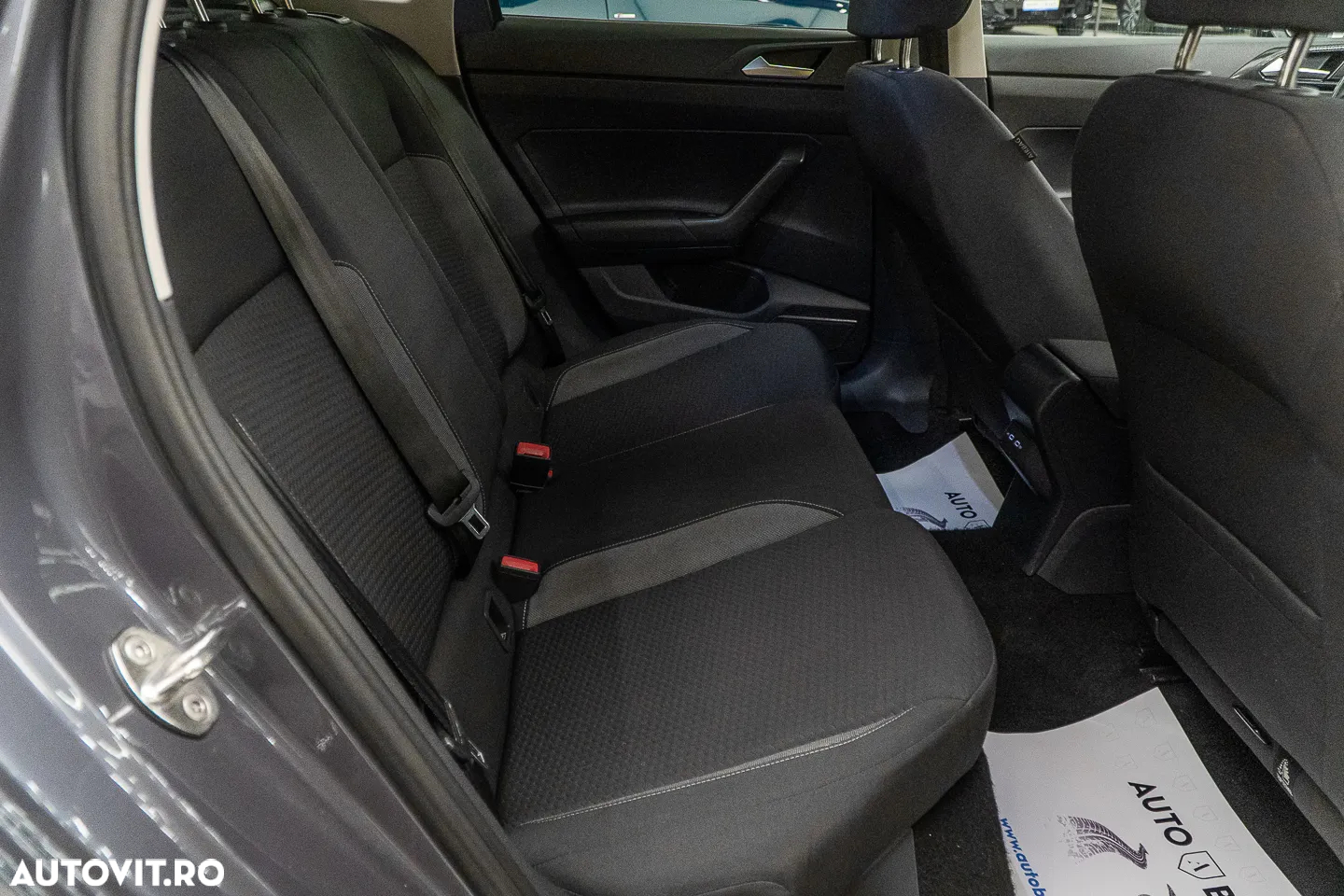Volkswagen Taigo 1.0 TSI DSG Style - 9