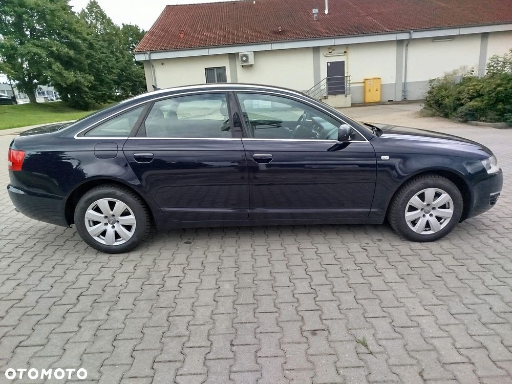 Audi A6 Limousine 2.4 - 3