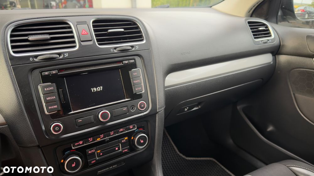 Volkswagen Golf 1.4 TSI BMT Comfortline - 4